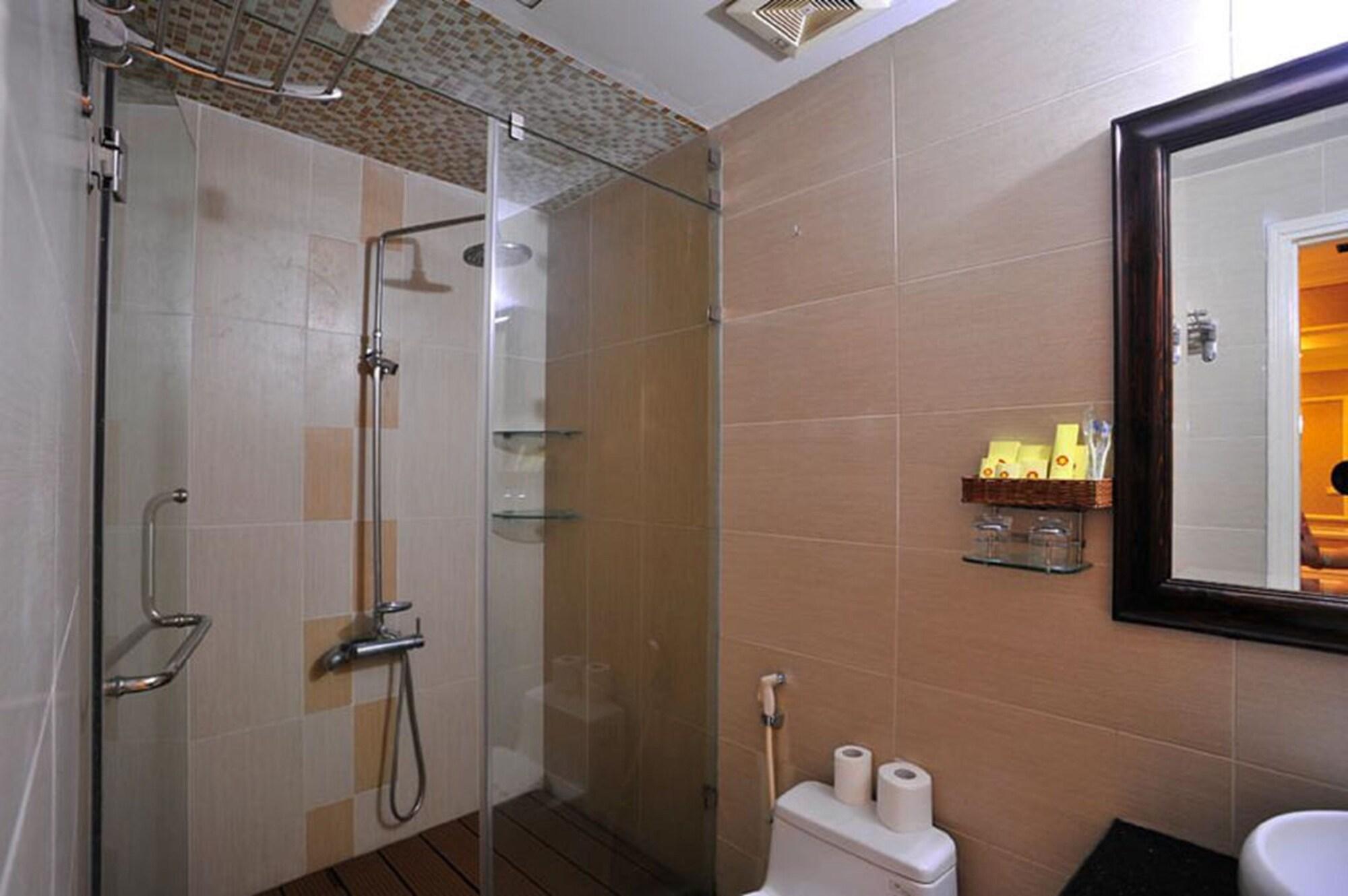 Wild Lotus – Xuân Diệu Khách sạn Hà Nội
