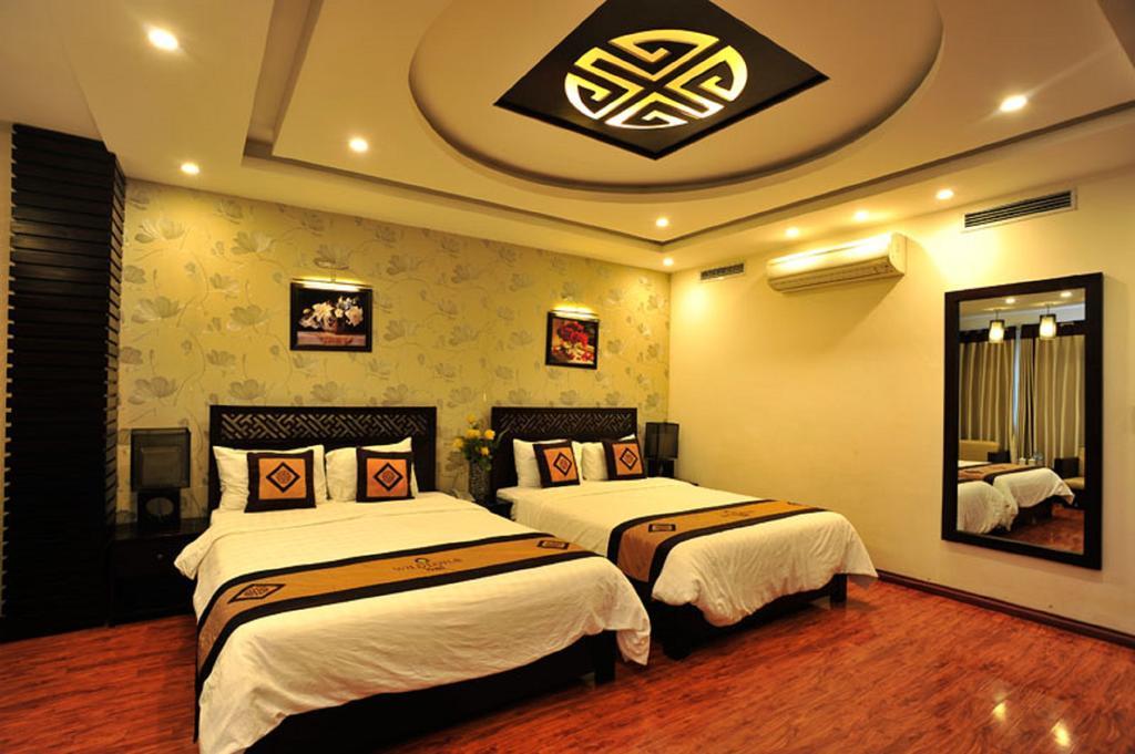Wild Lotus – Xuân Diệu 3*