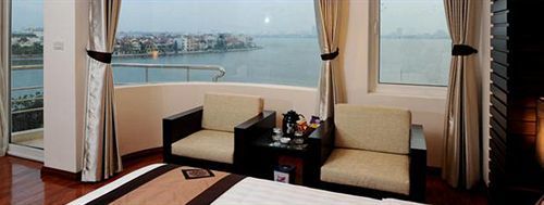 Wild Lotus – Xuân Diệu Khách sạn